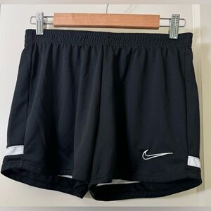Nike Women’s Shorts Size M